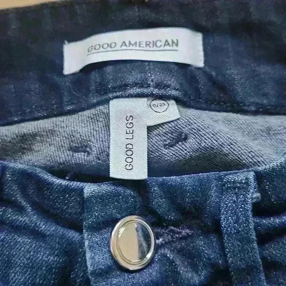 Good American Good Legs Jeans - Picture 6 of 9
